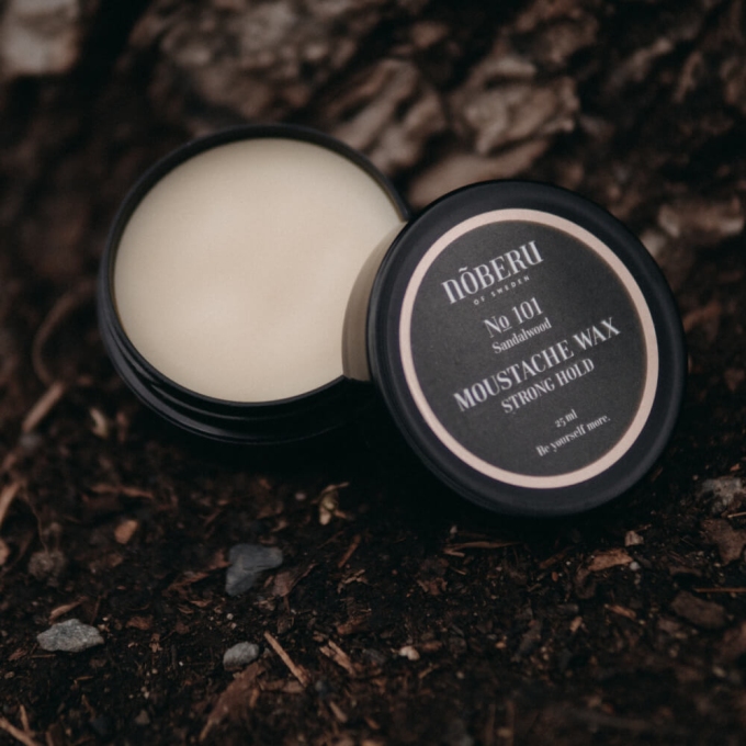 Vosk na fúzy Noberu Sandalwood Strong Hold- 25 ml