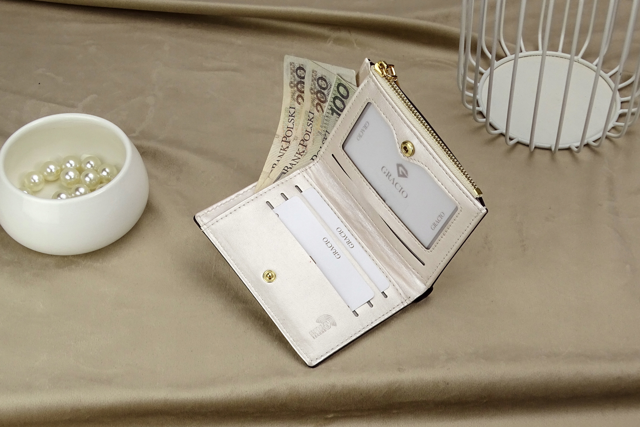 Dámska perleťová peňaženka GRACIO s RFID