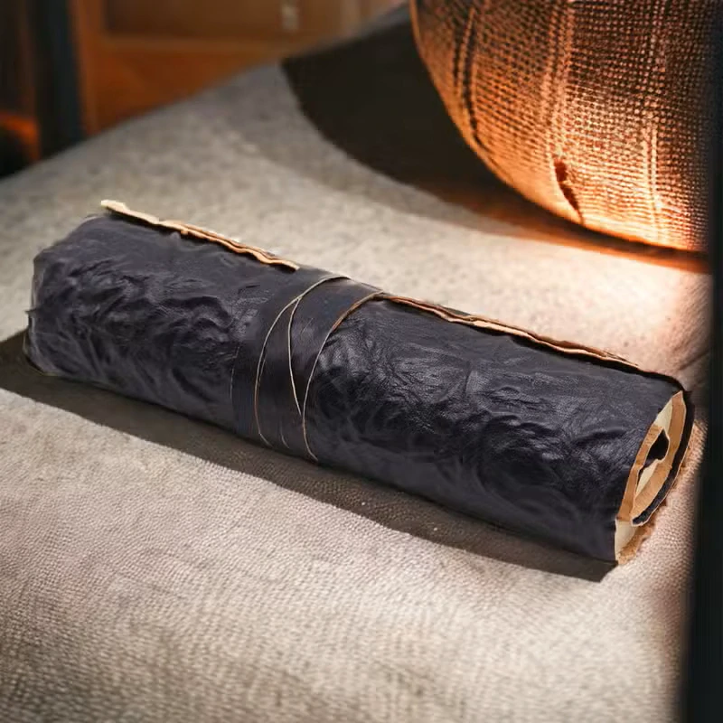 Kožený cestovateľský zápisník 21 × 15 cm – rolovaný cestovný denník